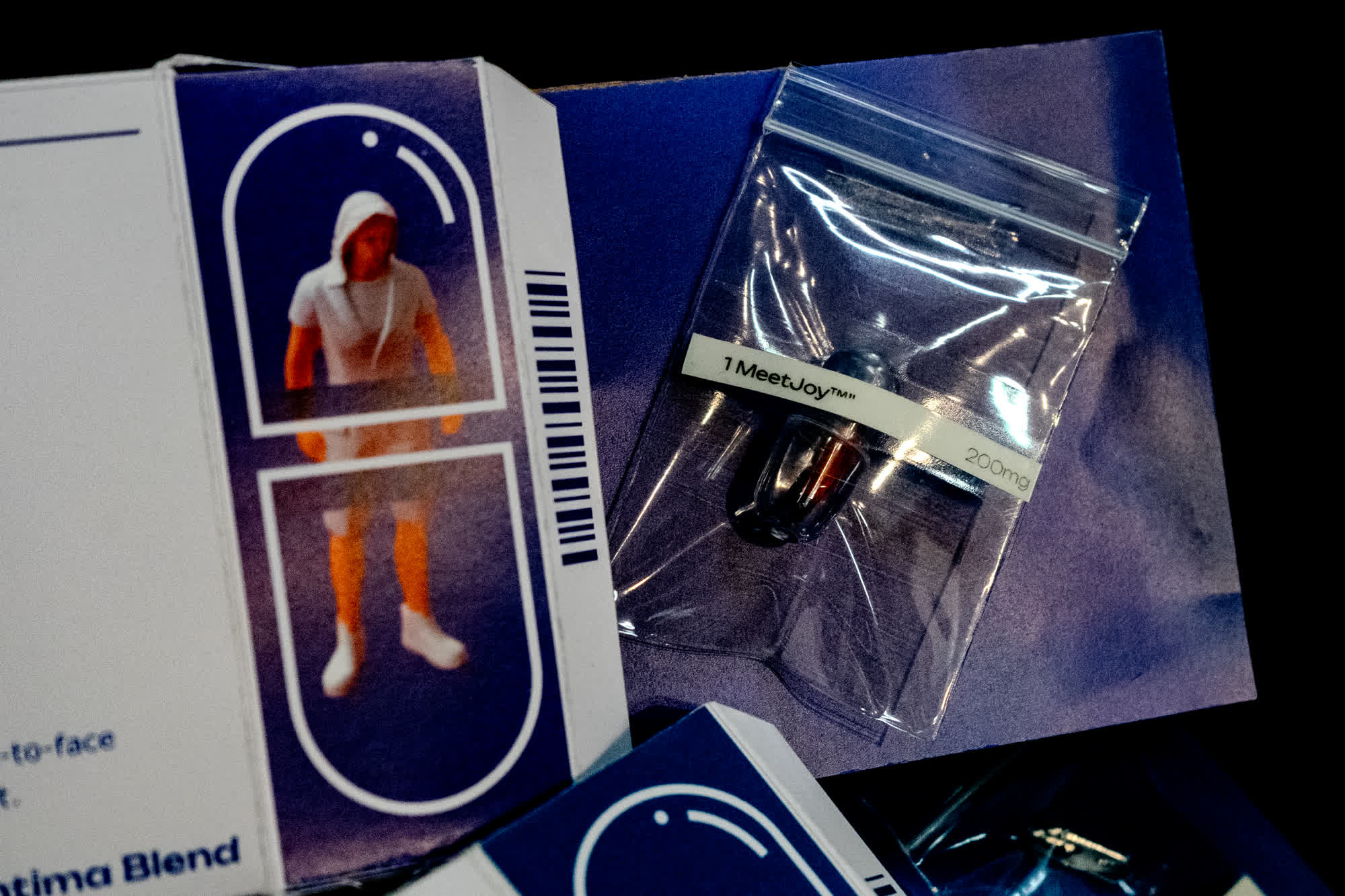 Complementary image of the project Am I Addicted to Intimacy?